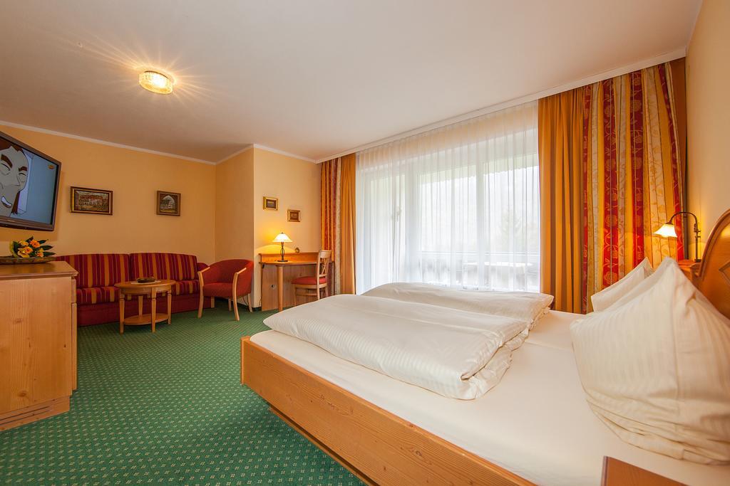 Gaestehaus Laerchenhang Міттенвальд Екстер'єр фото